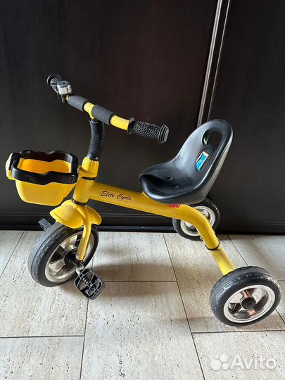 Детский трехколесный велосипед