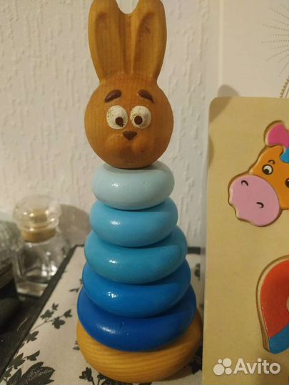 Пирамидка и пазлы деревянные