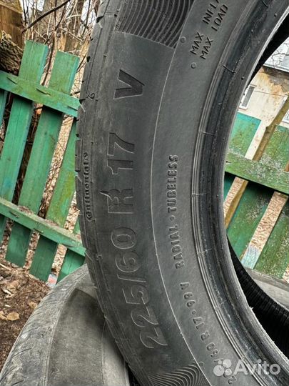 Continental ContiPremiumContact 5 225/60 R17