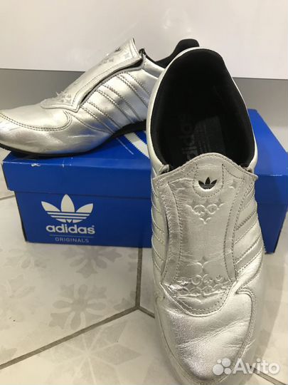 Женские кожаные кроссовки adidas 38.5 р