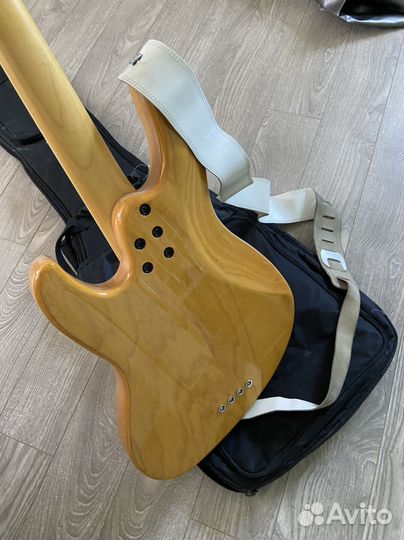 Бас гитара fujigen