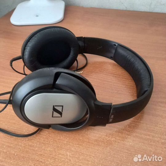 Наушники проводные накладные Sennheiser HD206