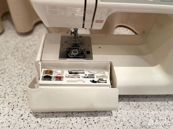 Швейная машина Janome Memory Craft 3000 (Япония)