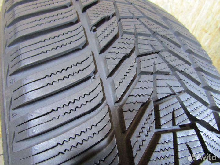 Hankook Winter I'Cept Evo 3 W330 255/40 R18