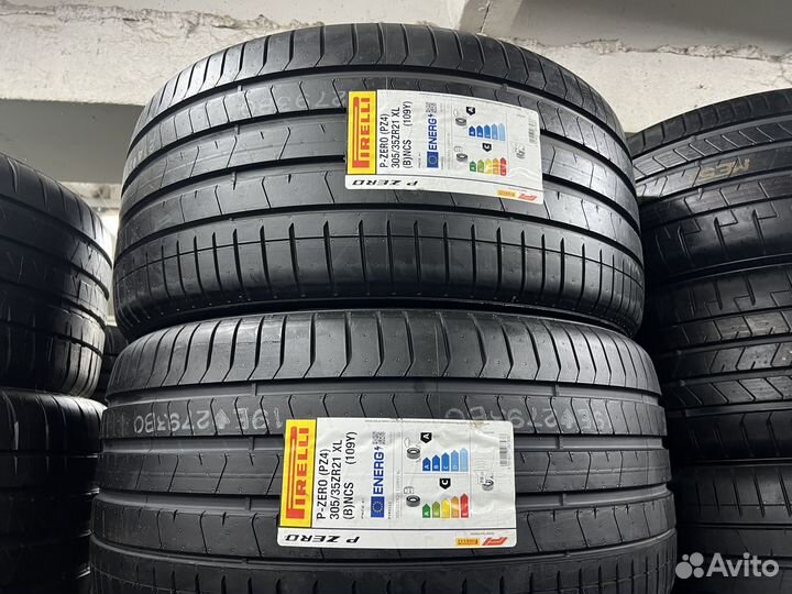 Pirelli P Zero PZ4 265/40 R21 и 305/35 R21 105Y