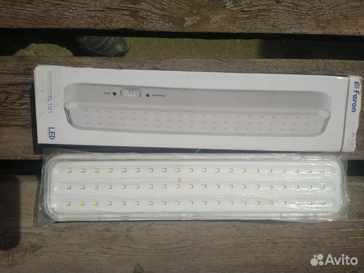 Светодиодный светильник аварийного освещения