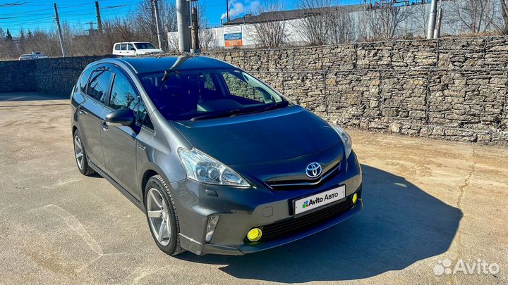 Toyota Prius Alpha 1.8 CVT, 2012, 170 000 км