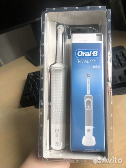 Зубная щетка