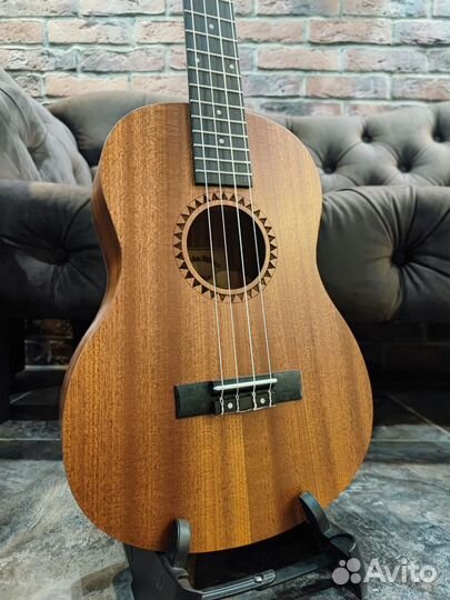 Укулеле Баритон (комплект)