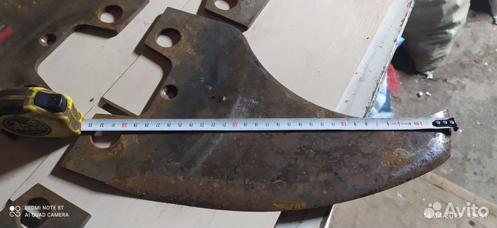 Топор, нож куттерный, материал для самоделки