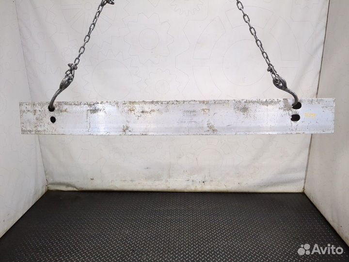 Усилитель бампера Pontiac Vibe 2, 2009