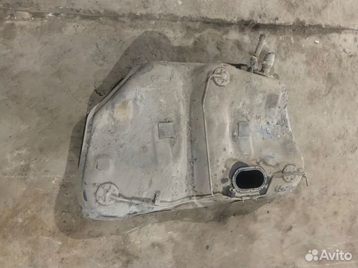 Бак топливный Toyota Vista SV32 3S-FE 1998