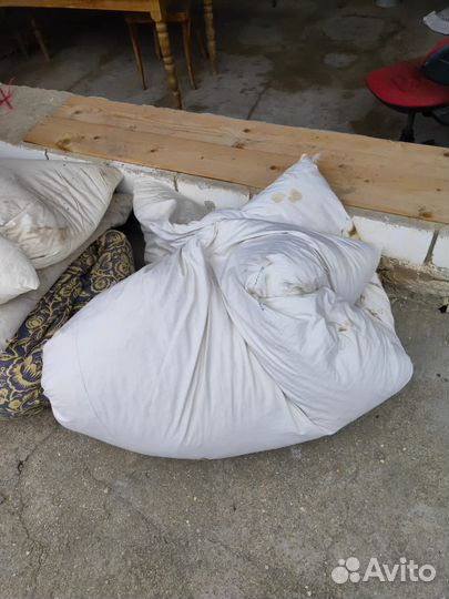 Пух перо подушки