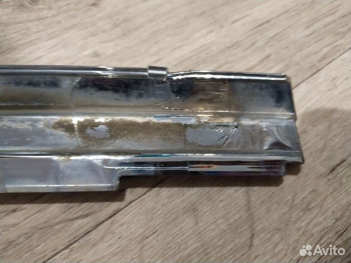 Молдинг решётки радиатора