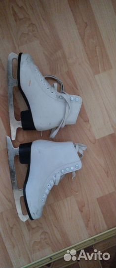 Коньки фигурные 34 размер