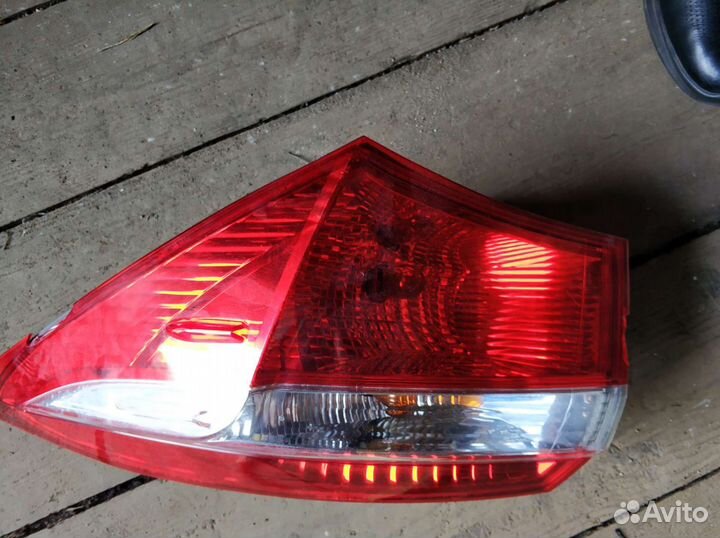 Два фонаря на Тойоту corolla 180 кузов до рестал