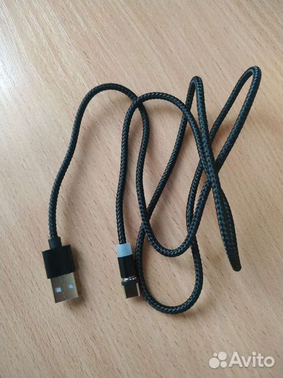 Магнитный USB-кабель для зарядки смартфона