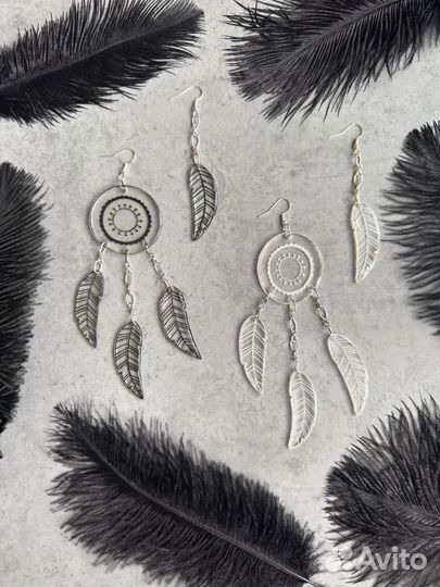 Серьги ассиметрия, перья, в стиле бохо
