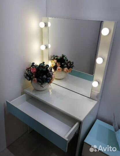 Мебель в детскую комплект 5 в 1. Цена за все: