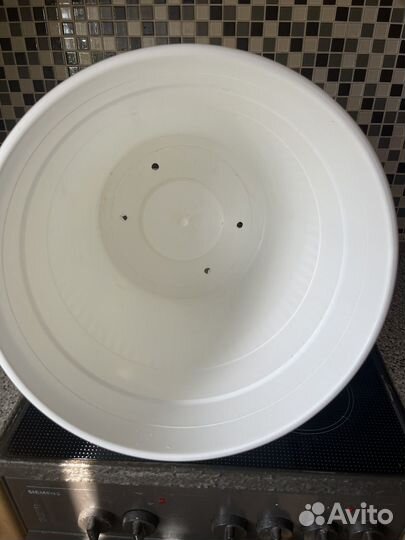 Горшок для цветов белый