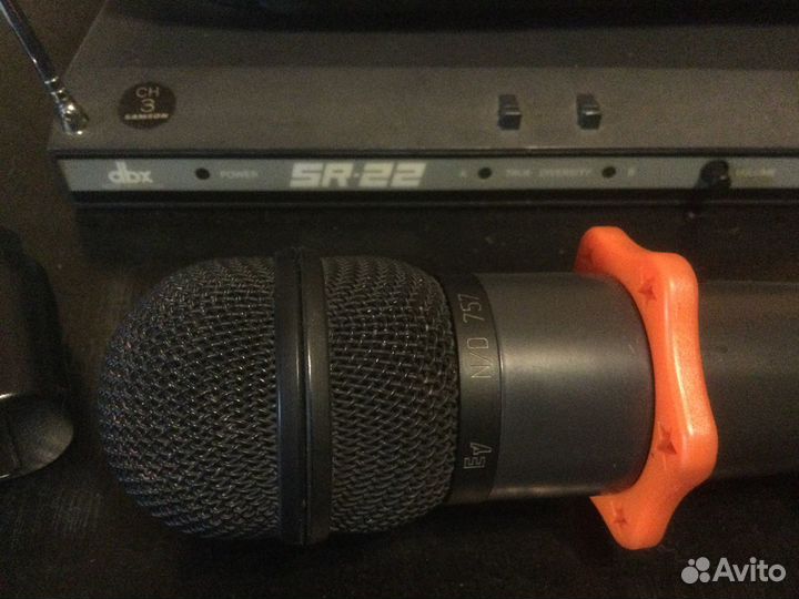 Радиомикрофон Electro voice DBX Samson