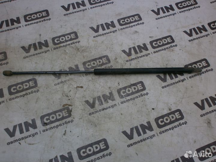 Амортизаторы крышки багажника Фольксваген Кадди 3