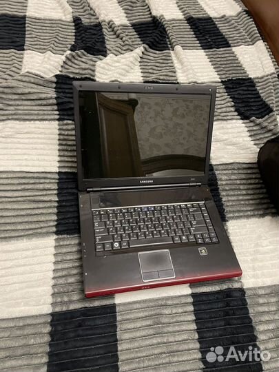 Ноутбук sumsung np-r560