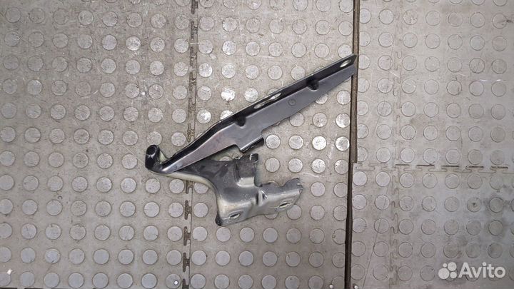 Петля капота Volvo XC60 2017, 2021