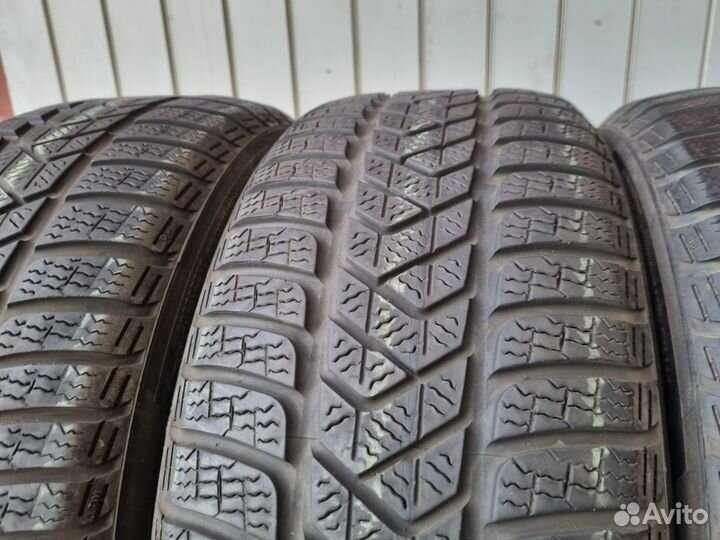 Pirelli Winter Sottozero 3 215/55 R16