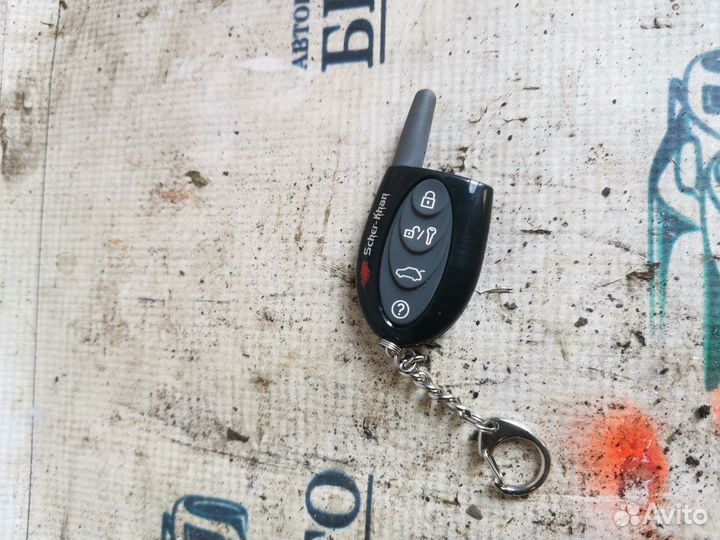 Брелок сигнализации Sher Khan Logicar 4