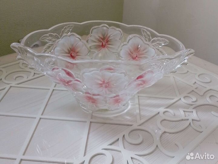 Хрусталь, Ваза для фруктов цветное стекло