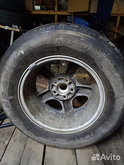 Литой диск R16 5/114.3 с резиной