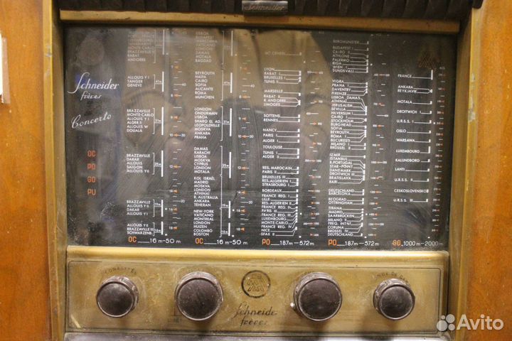Ламповый приёмник Schneider-Freres Concerto 105