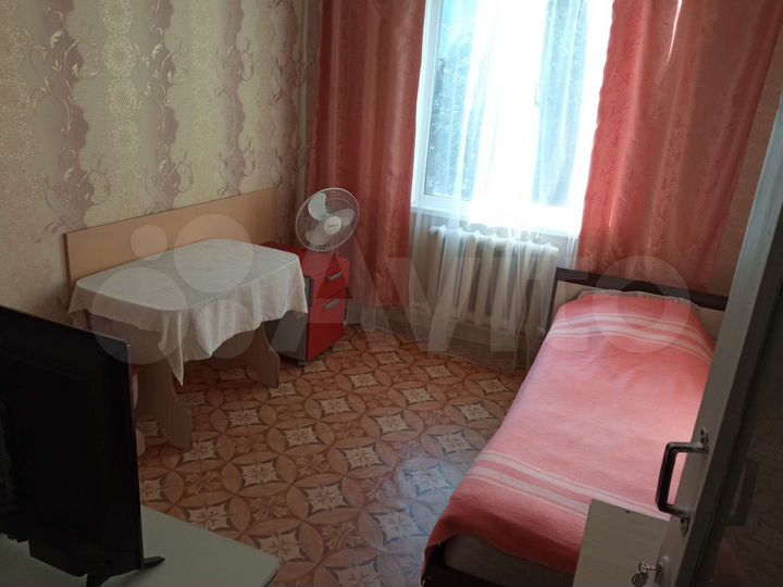 Комната 10 м² в 3-к., 2/3 эт.