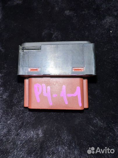 Кнопка регулировки зеркал Mitsubishi