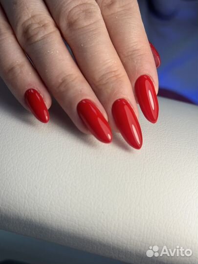 Маникюр и педикюр