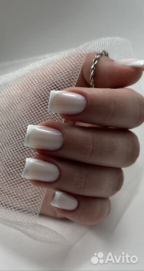 Маникюр педикюр