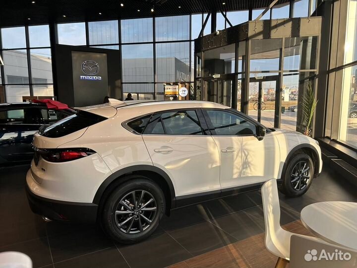 Mazda CX-4 2.0 AT, 2023