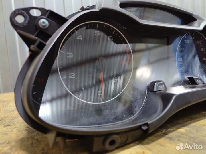 Панель приборов Audi A4 B8 2.0 tfsi