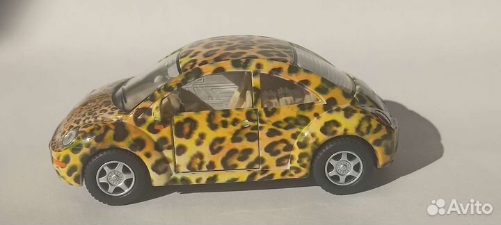 Volkswagen new beetle kinsmart 1:32
