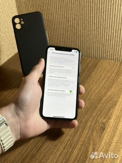 iPhone 11, 64 ГБ