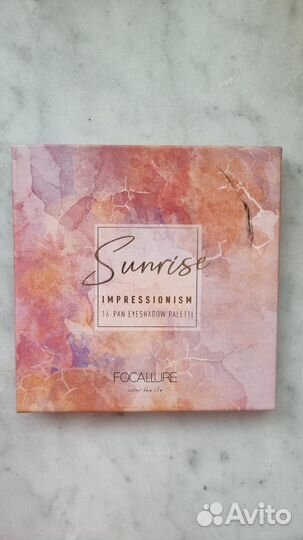 Палетка теней Focallure