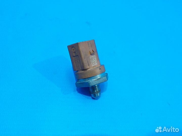 Датчик давления топлива skoda Octavia A5 (1Z) 2004-2013