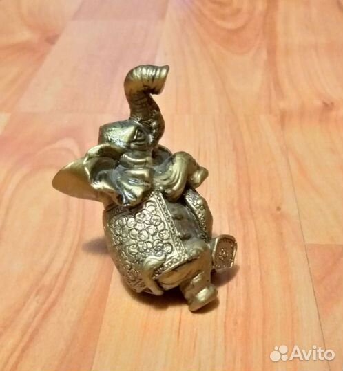 Статуэтка слон