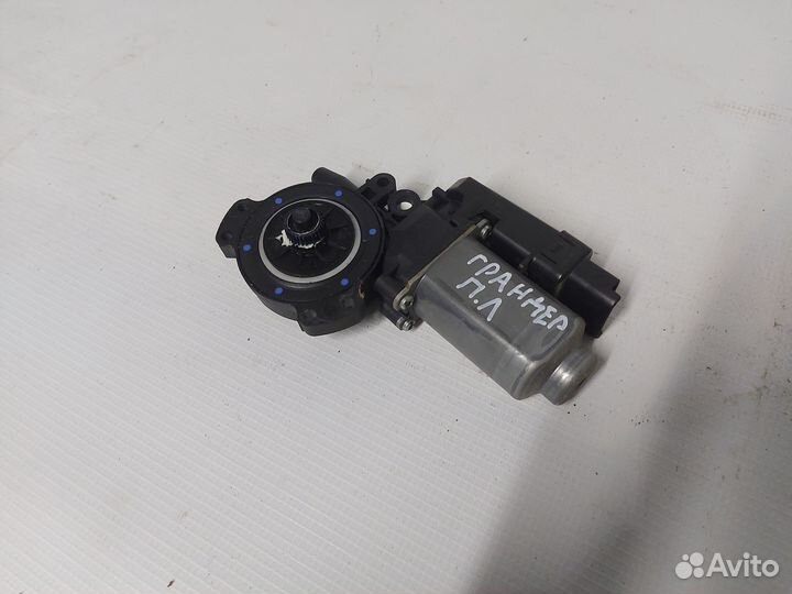 Мотор стеклоподьемника передний левый grandeur 4