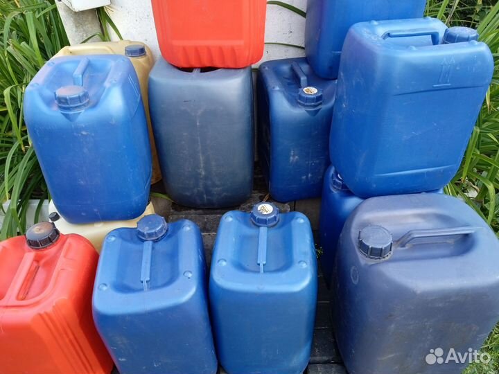 Канистры: металл, алюминий, пластик. 20-50 лит