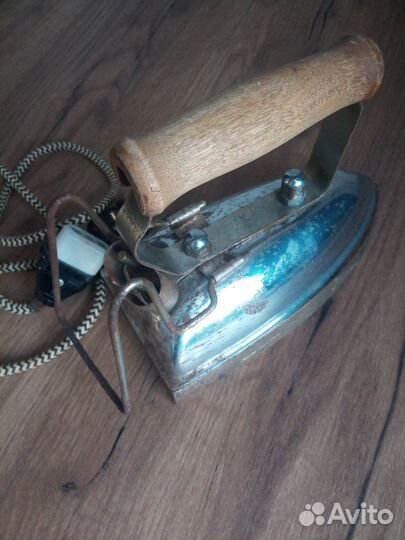 Ретро утюг 60-е