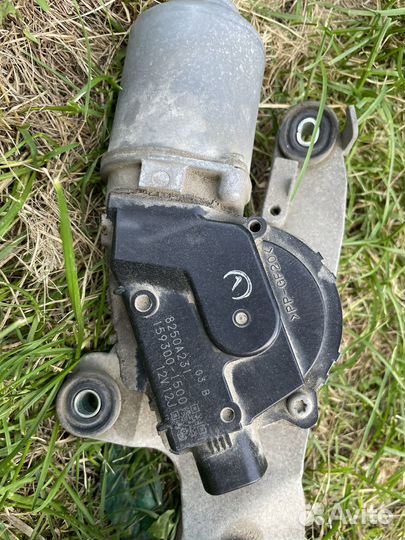 Трапеция стеклоочистителей Mitsubishi Colt Z3