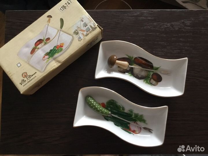 Сервировочные фарфоровые тарелочки с вилочками
