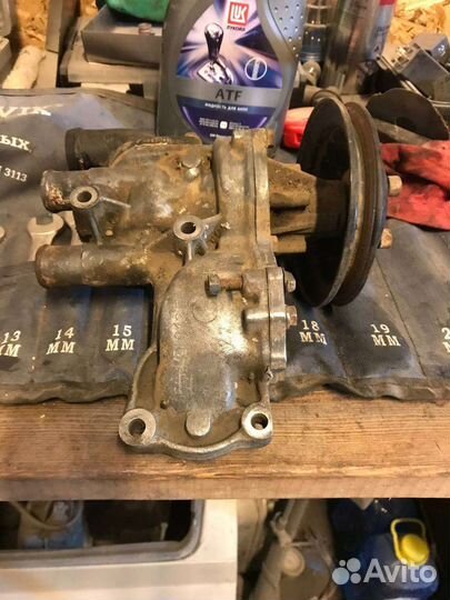 Помпа системы охлаждения Audi 100 C3